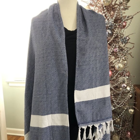 Trina Turk Fringe Throw Blanket Navy Blue White - Picture 1 of 6